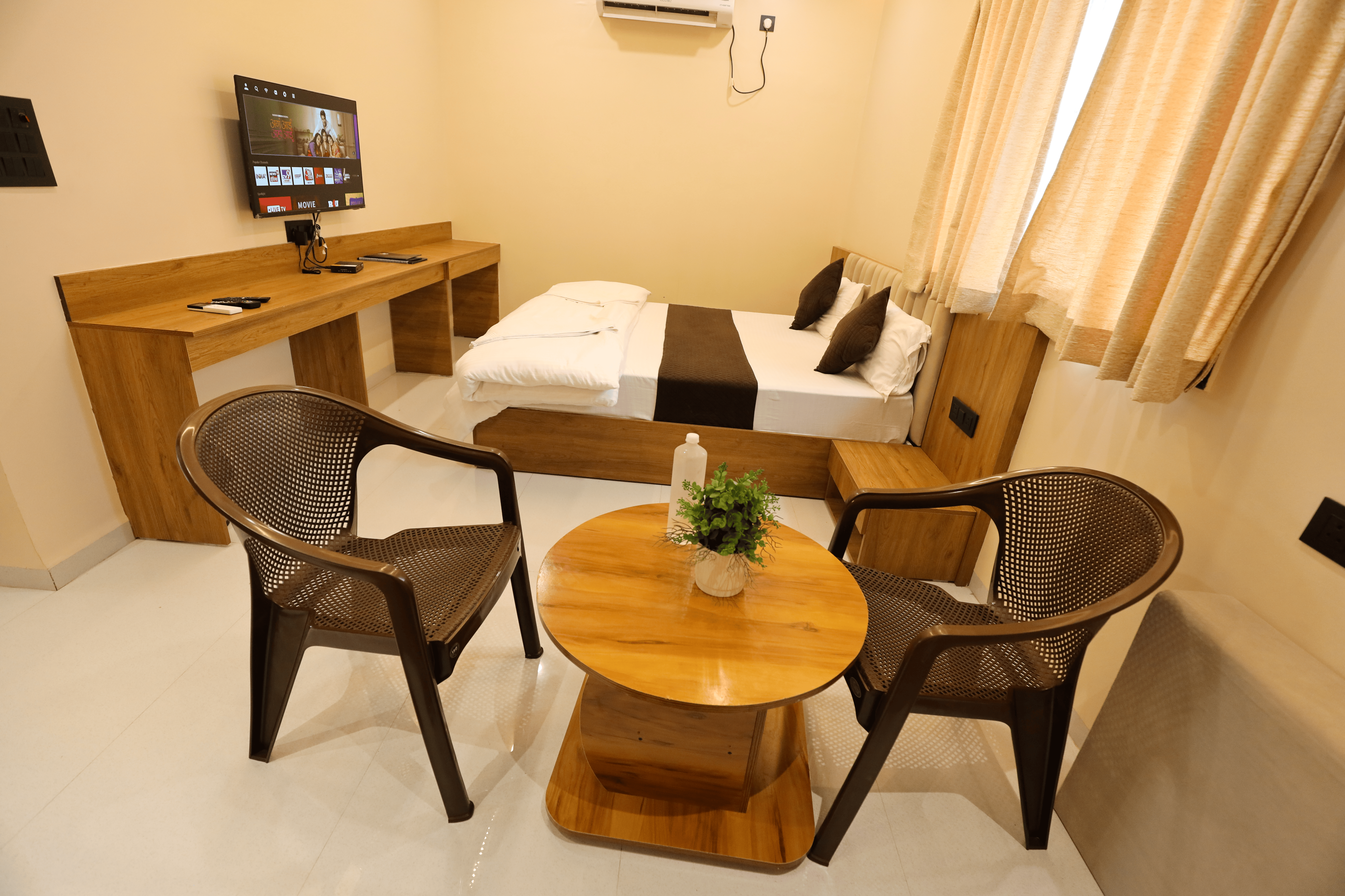 SuperDeluxe room
