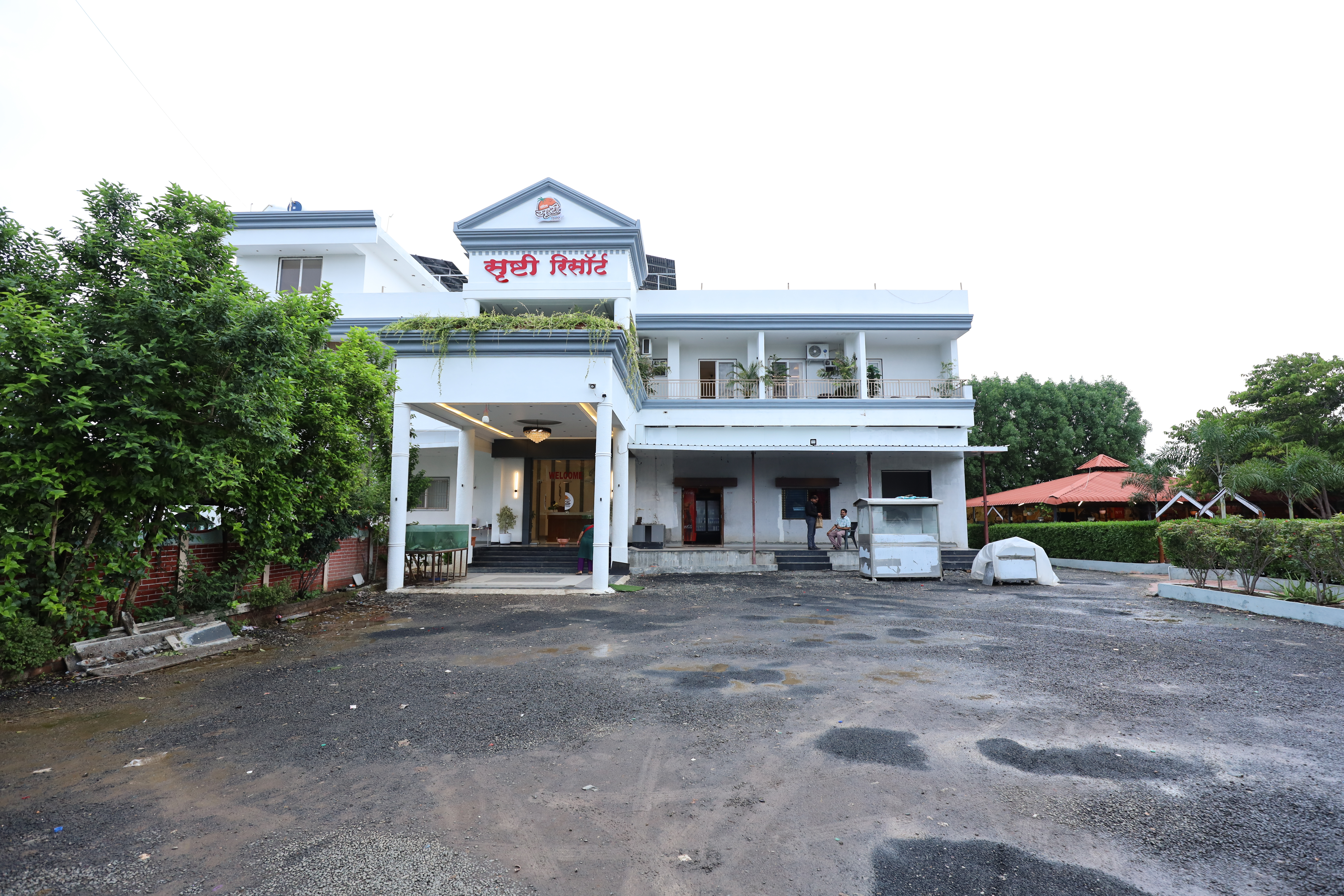 FRONT VIEW